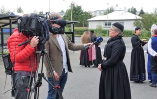 Annríki - Þjóðbúningar og skart. Faldbúningur yngri. Hildur í viðtali.